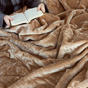 Koc 160 x 200 Akrylowy Jednolity Ciepły Yasemin 01