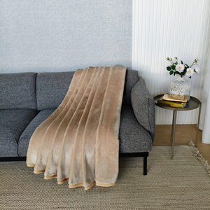 Koc 160 x 200 Akrylowy Jednolity Ciepły Yasemin 01