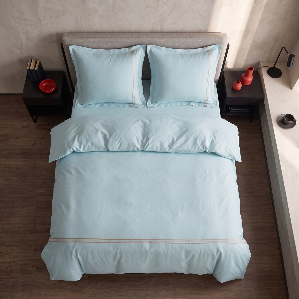 Pościel Lumera 200x220 niebieska – ozdobny haft i zamek błyskawiczny