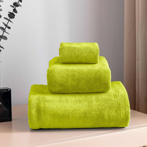 Towel 50 x 90 Microfiber Active 380 g/m2 Matcha